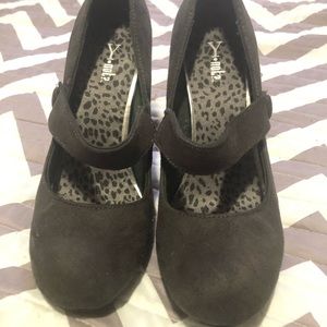 Y-Not? Brown Suede Strapped Wider heeled